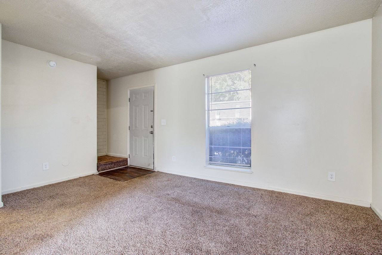 Ashley Chase Apartments - Photo 6 of 32