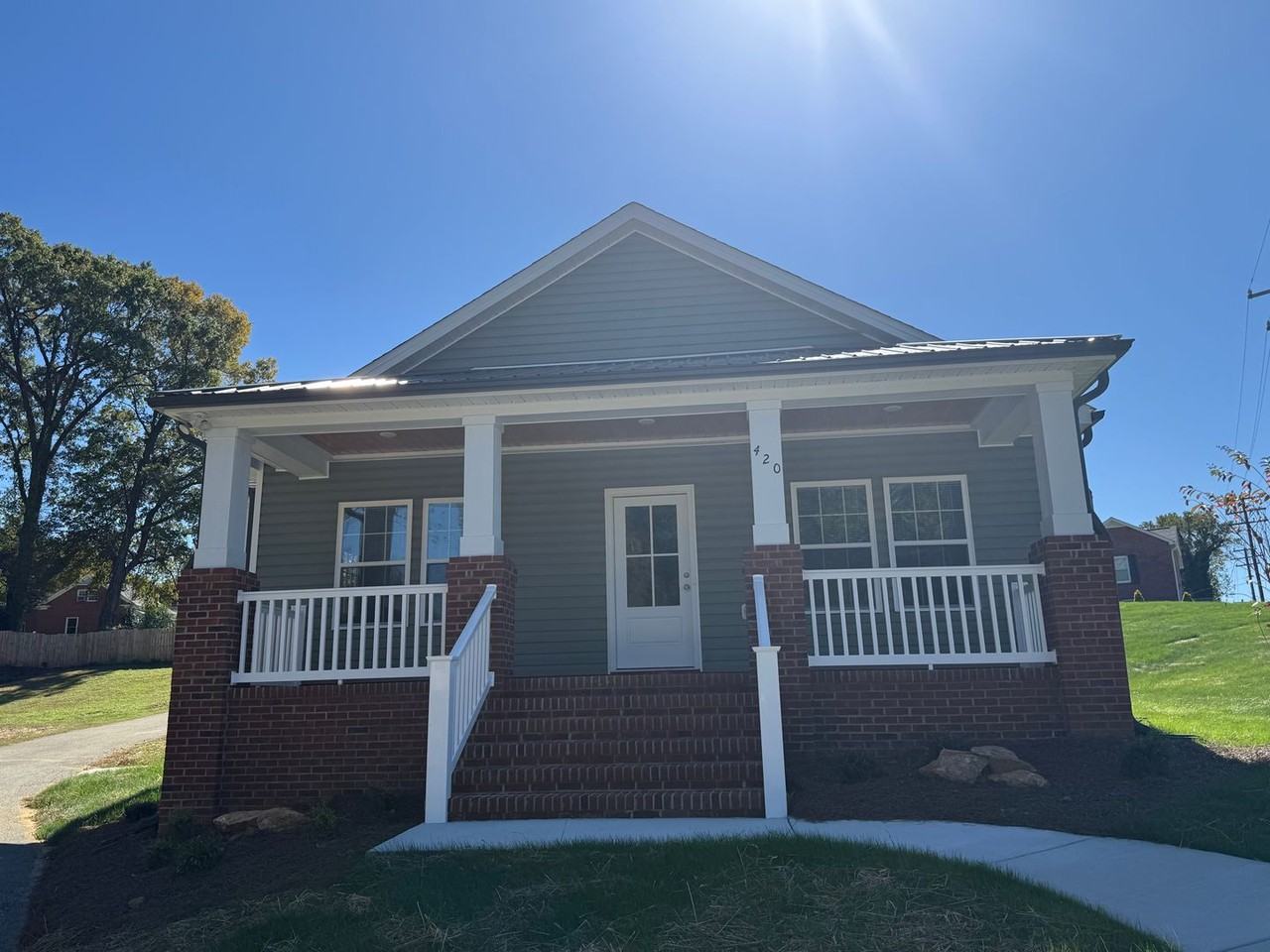 420 W Pine St - Photo 2 of 21