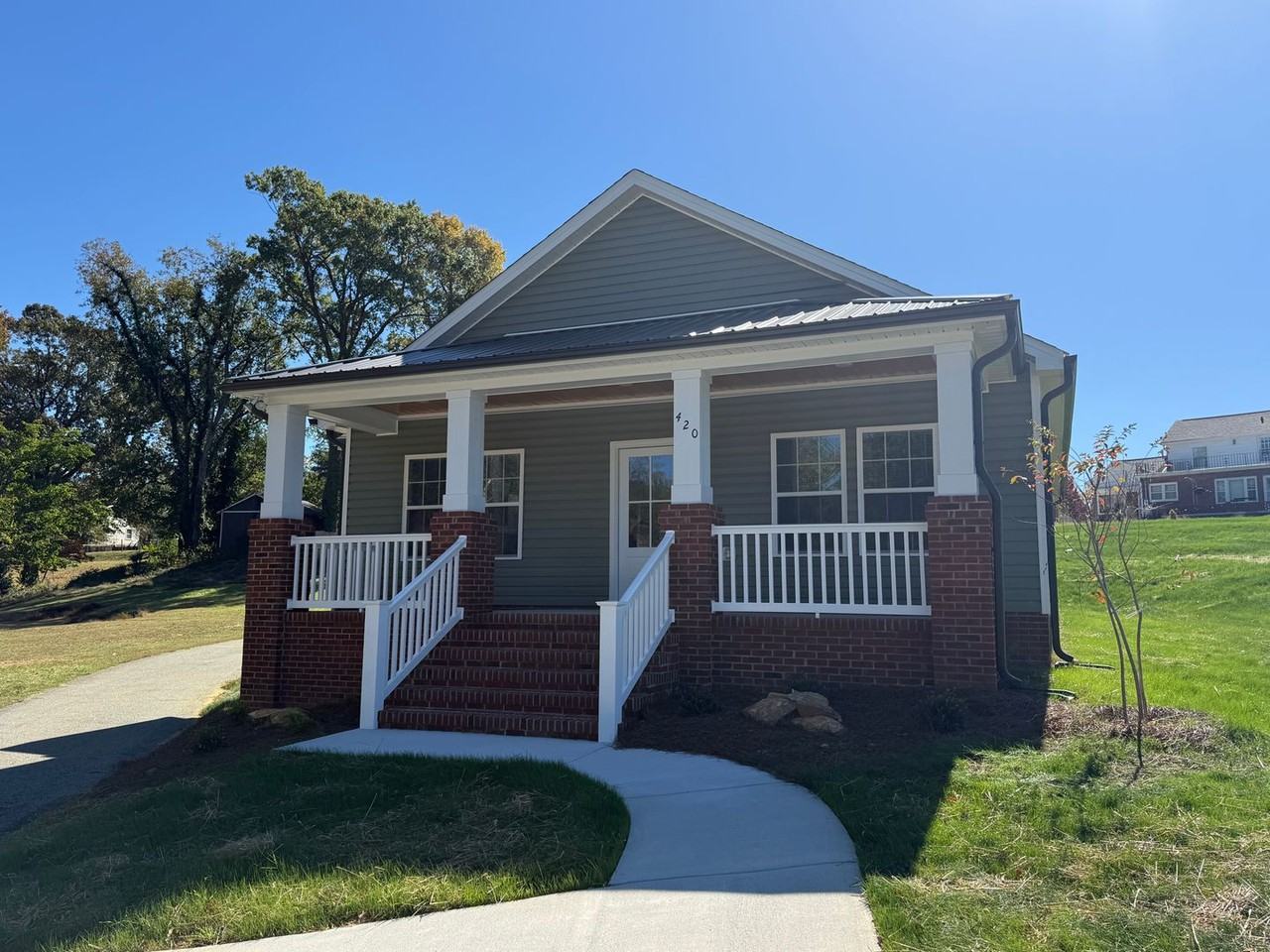 420 W Pine St - Photo 3 of 21