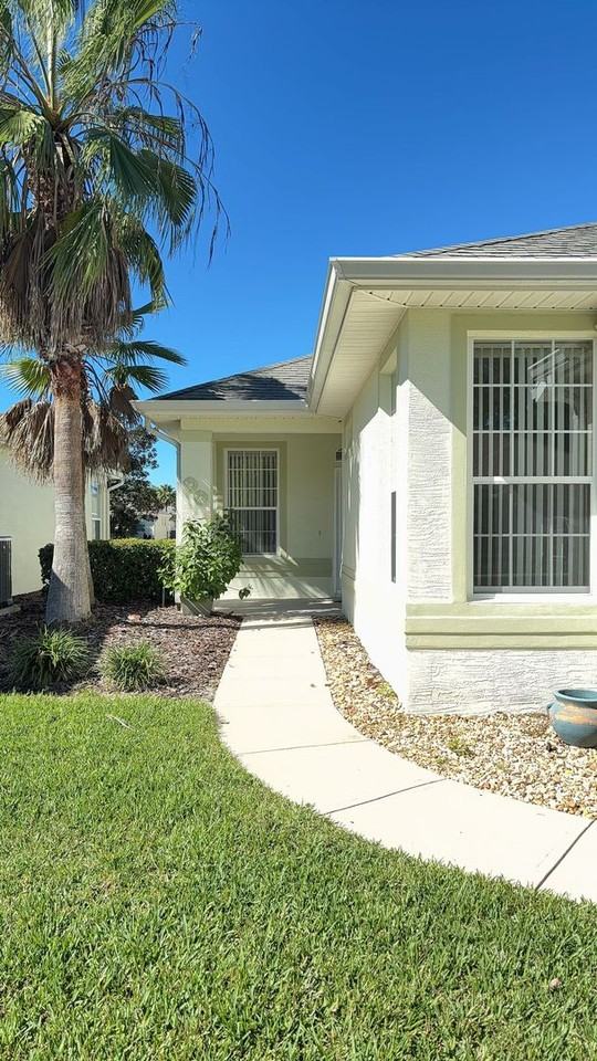 21 Raintree Cir - Photo 3 of 34