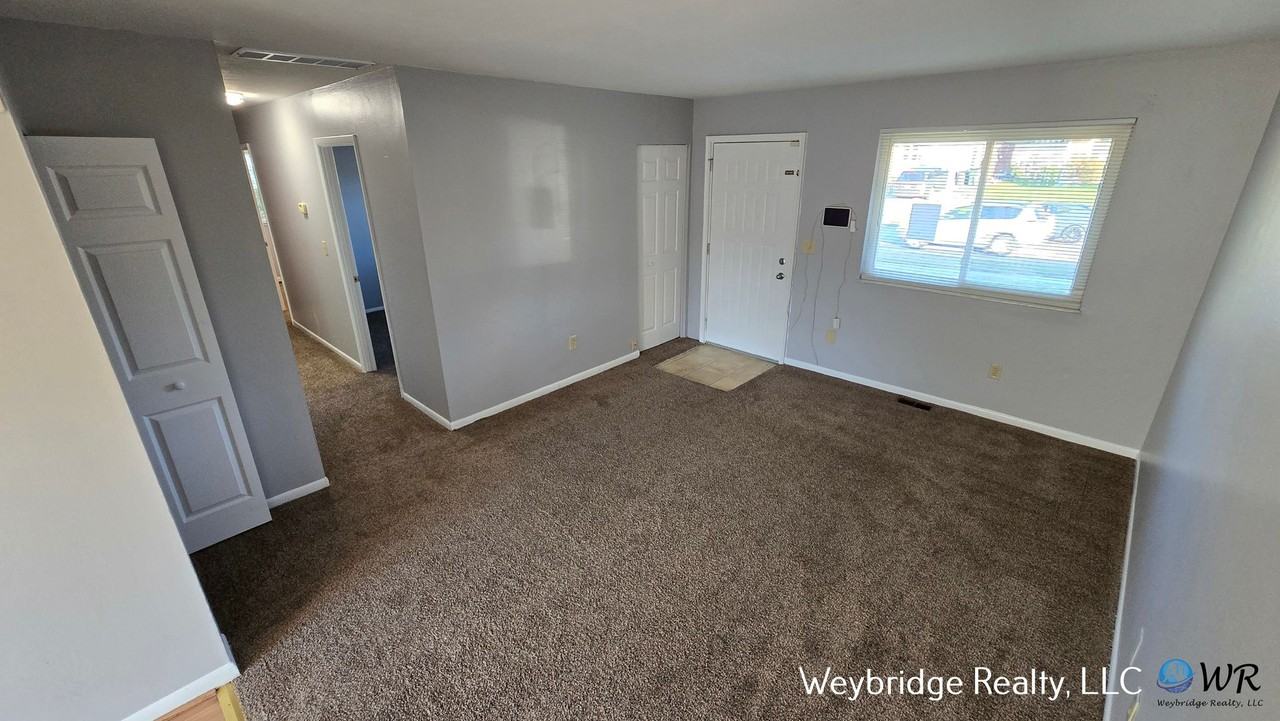 11336 Gravenhurst Dr - Photo 2 of 14