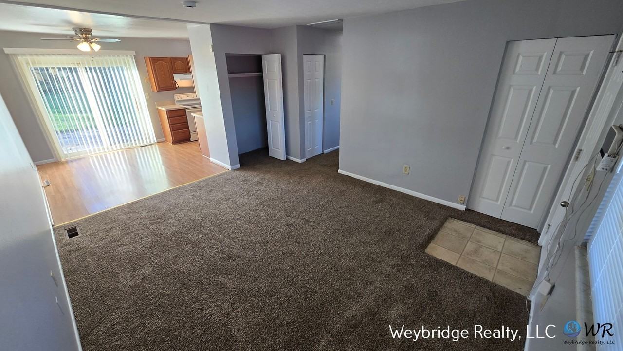 11336 Gravenhurst Dr - Photo 3 of 14