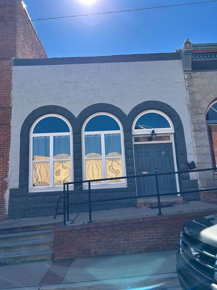 27 W Oak St - Photo 2 of 12