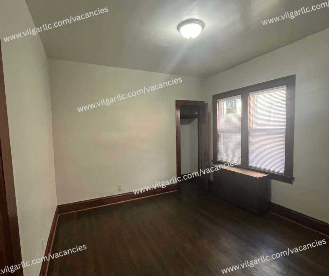 1160 Delaware St - Photo 2 of 22