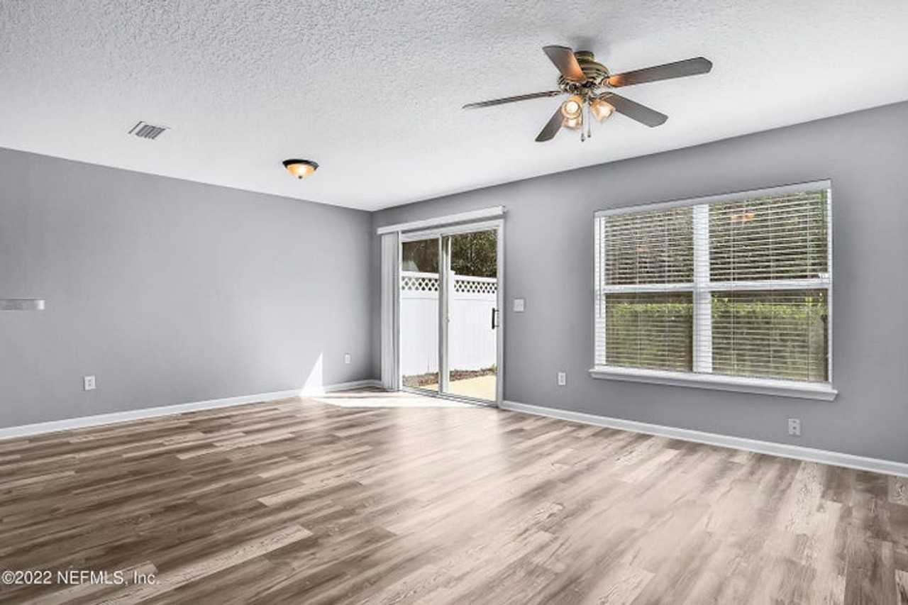 822 S Black Cherry Dr - Photo 5 of 27