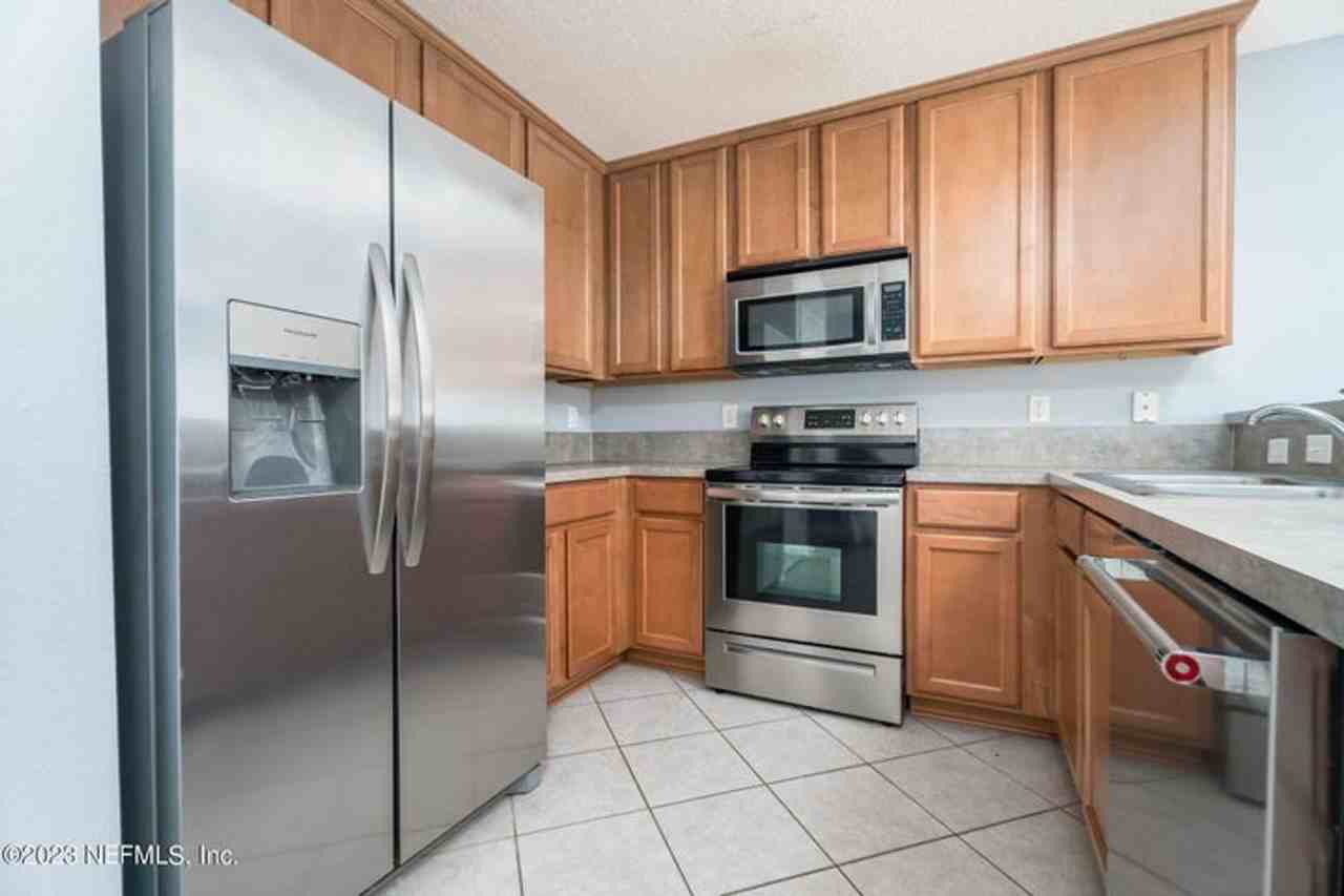 822 S Black Cherry Dr - Photo 4 of 27