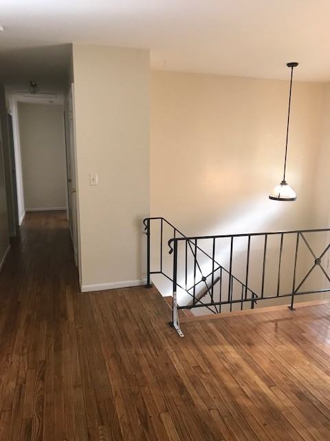 3341 N Kingsley Dr - Photo 2 of 13