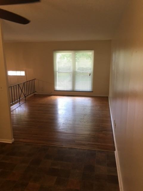 3341 N Kingsley Dr - Photo 3 of 13