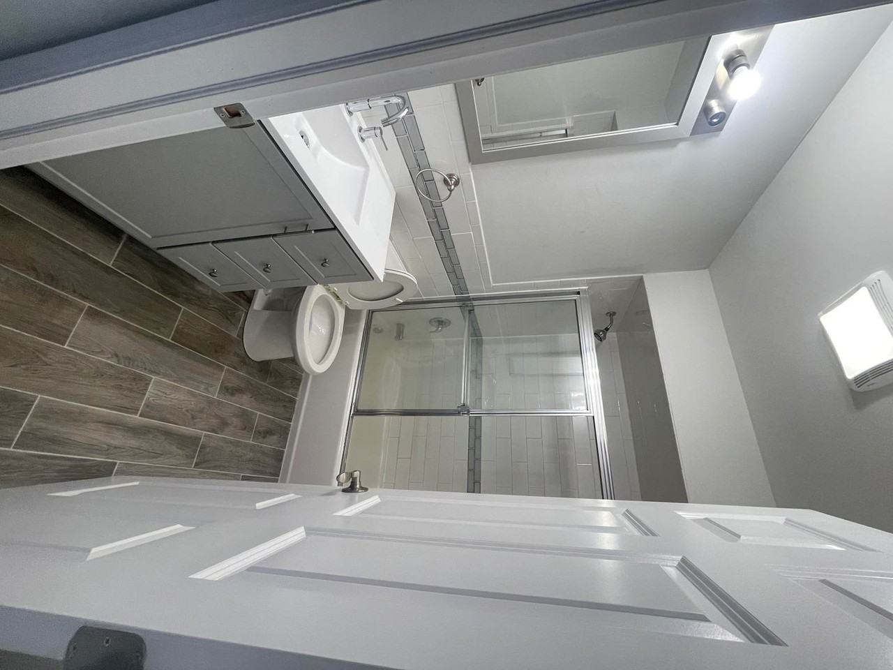 MICHAEL'S MANOR - Photo 3 of 50