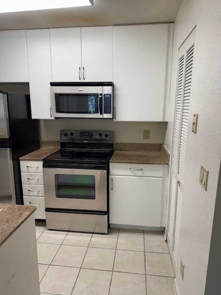 11508 Westwood Blvd - Photo 5 of 30