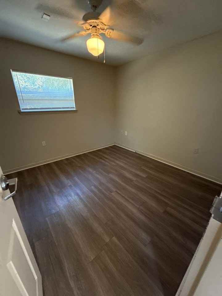1609 W Pensacola St #122 - Photo 5 of 8
