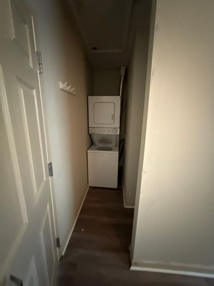 1609 W Pensacola St #122 - Photo 6 of 8