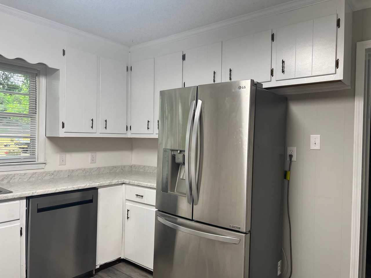 216 Meade St - Photo 4 of 10