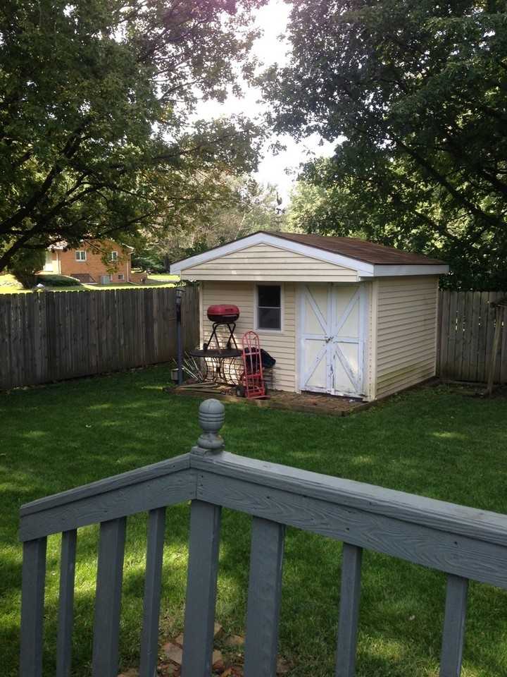 2303 Carlisle Dr - Photo 3 of 12