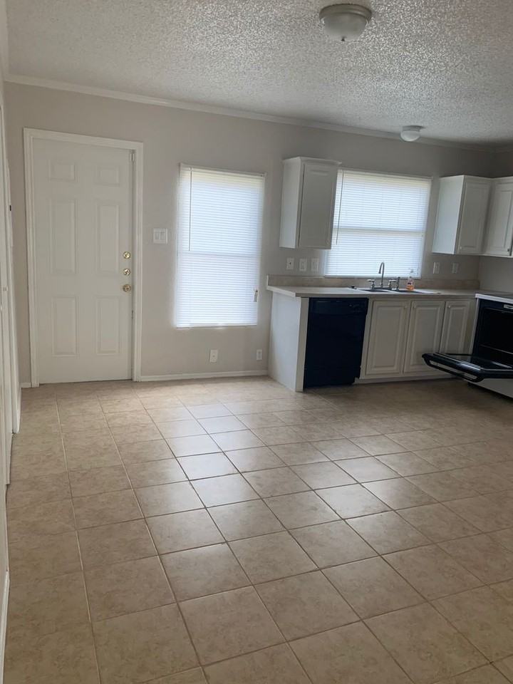 11927 Greensbrook Forest Dr - Photo 2 of 7