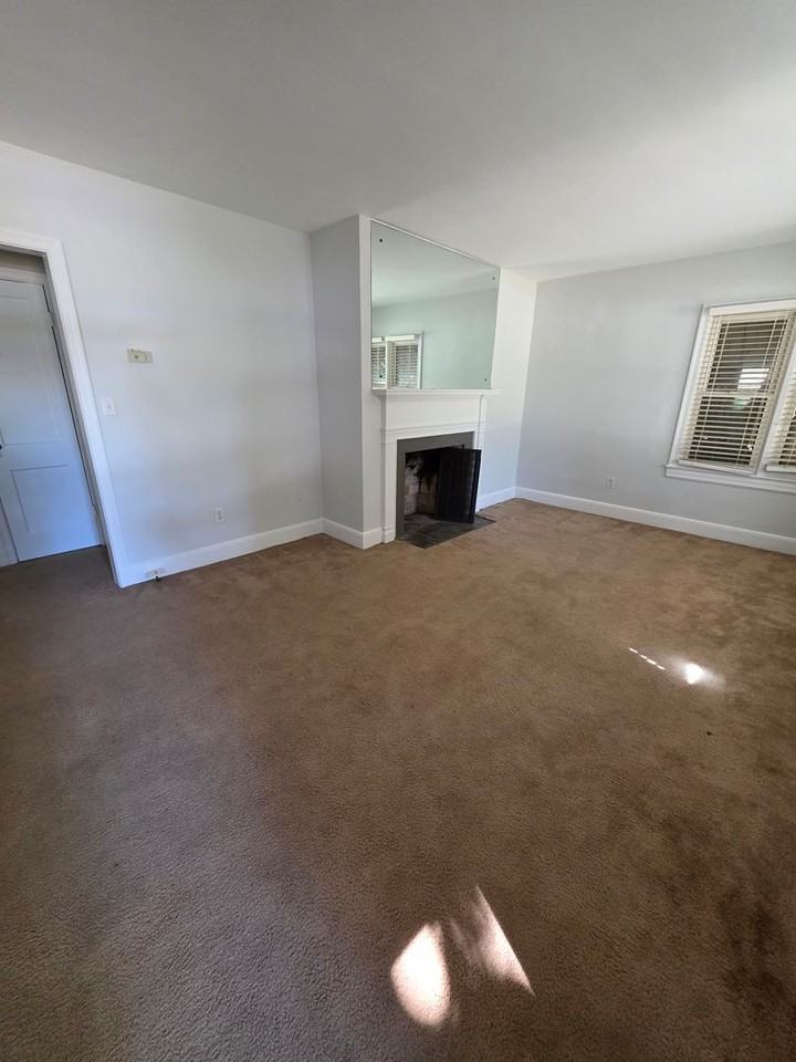 632 W Westwood Ave - Photo 2 of 9