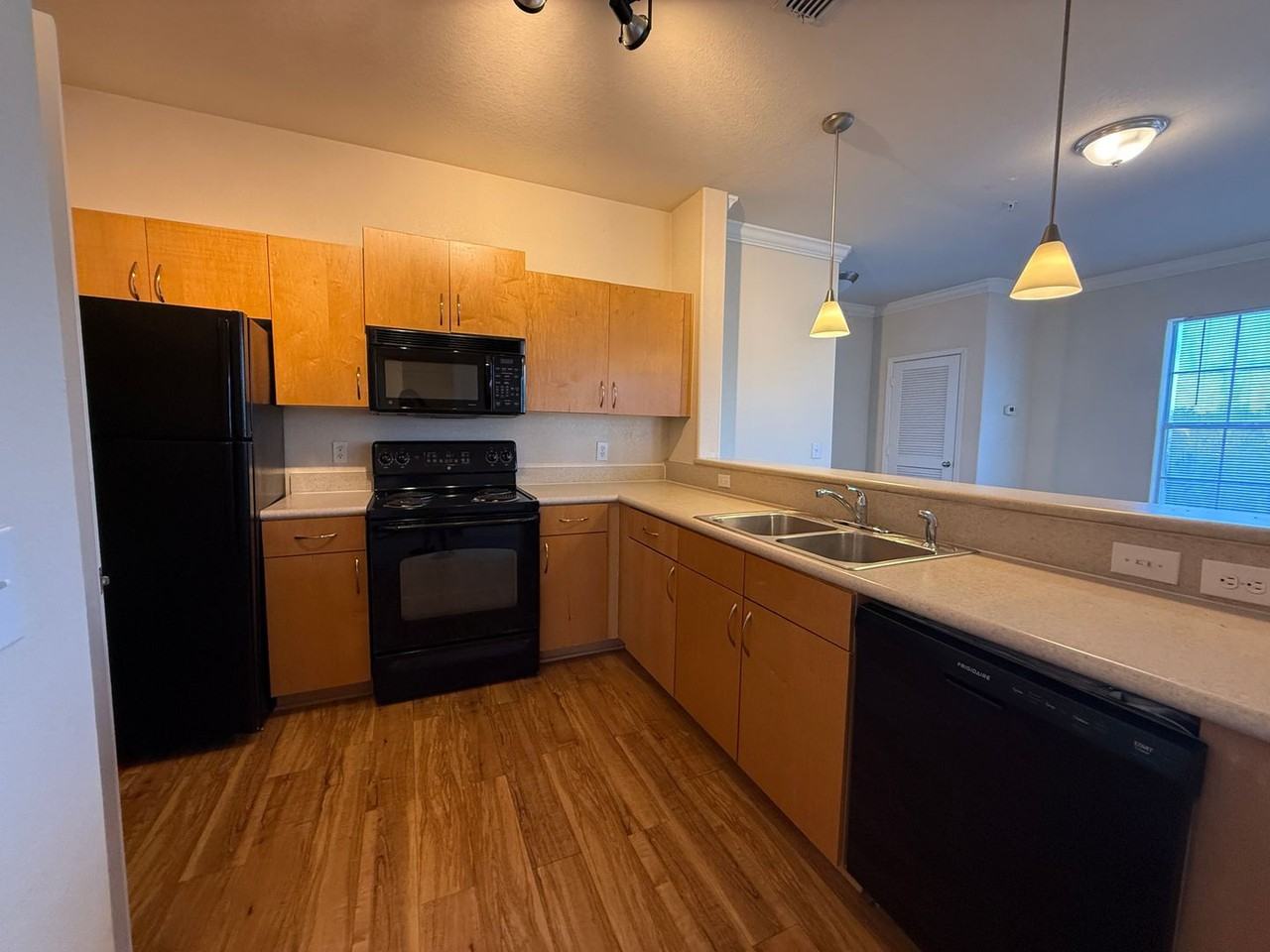 8290 Gate Pkwy W #166 - Photo 6 of 17