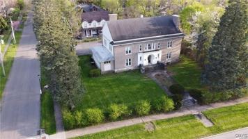 featured image of 2118 E Genesee St