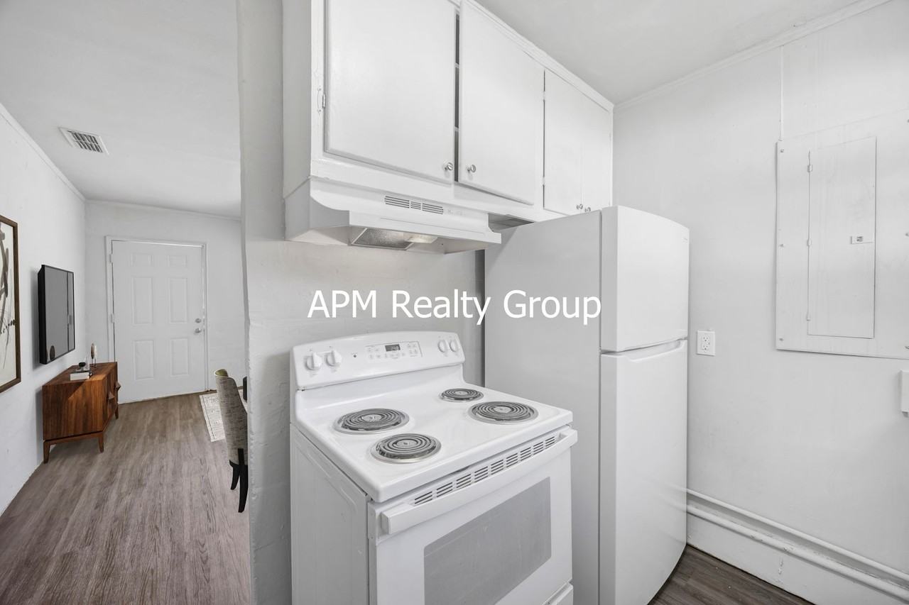 722 Douglas Street - Photo 6 of 16