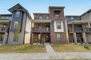 featured image of 319 S Florence Ave