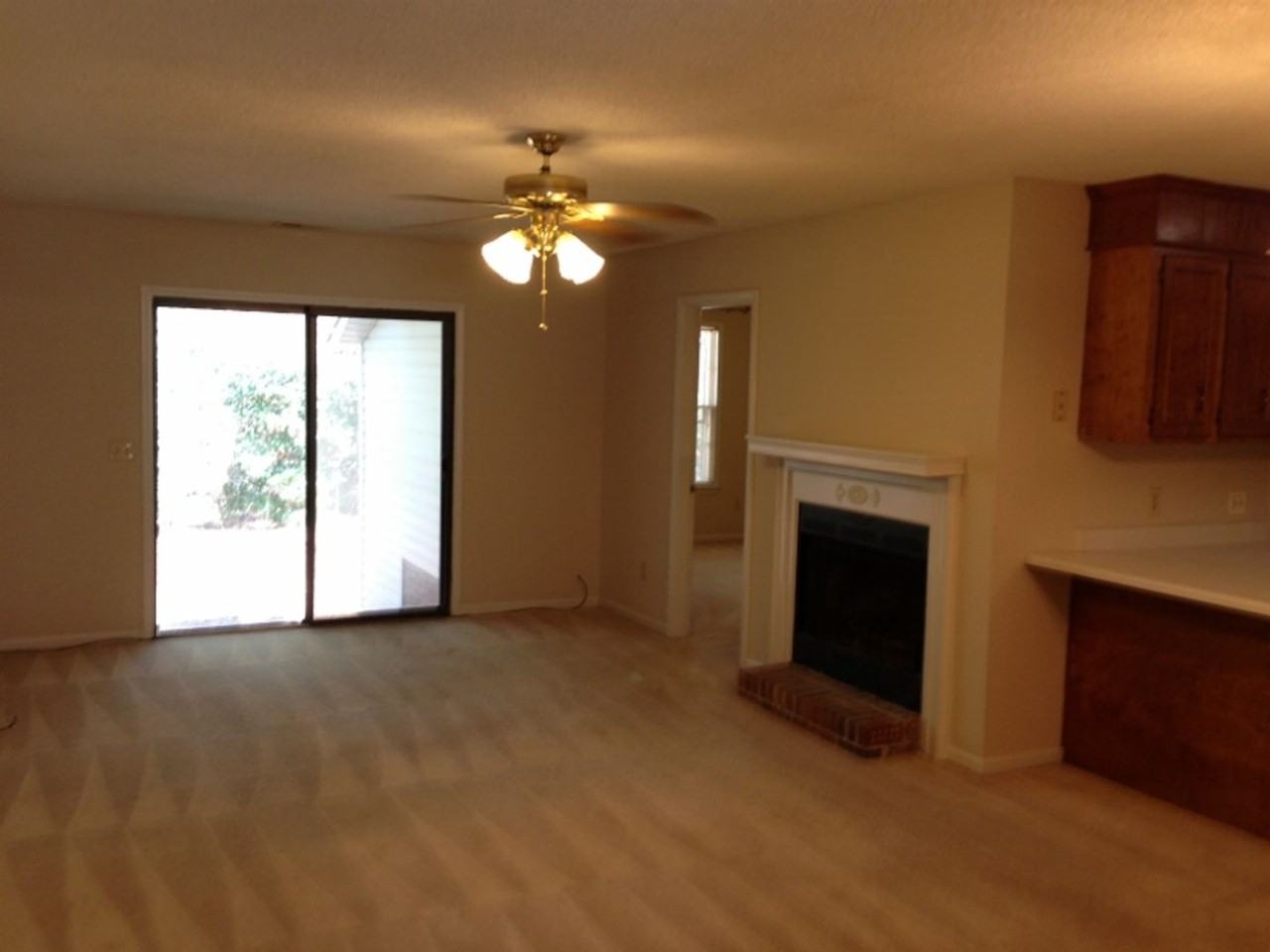 156 Thames Valley Ct - Photo 5 of 17