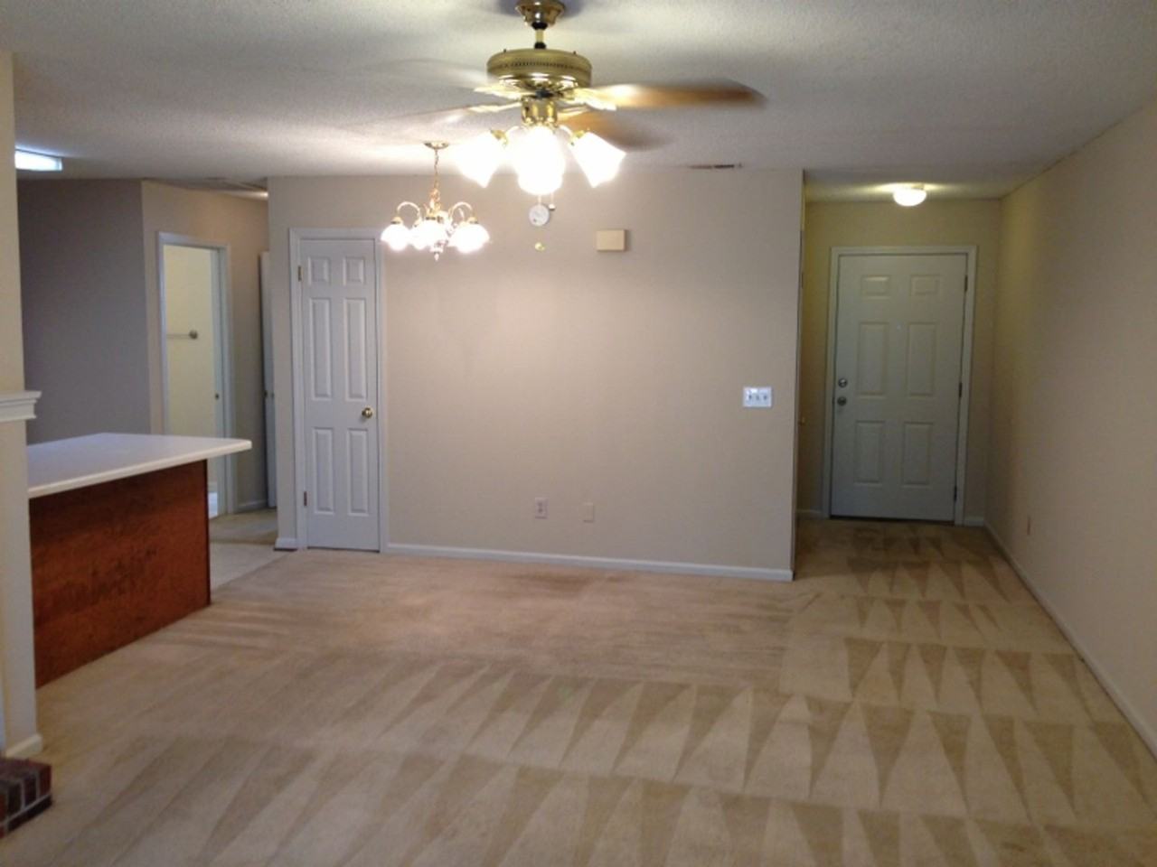 156 Thames Valley Ct - Photo 7 of 17