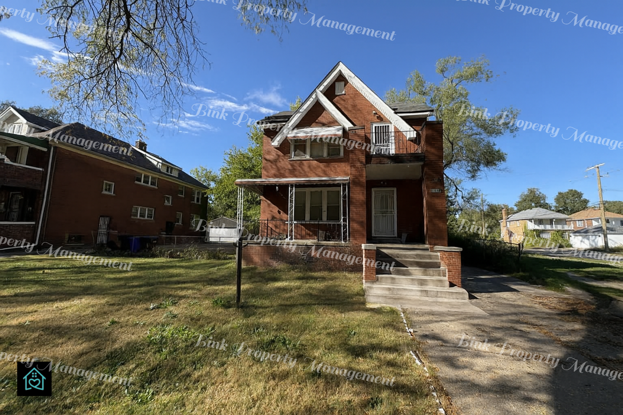 2908 Fullerton Street