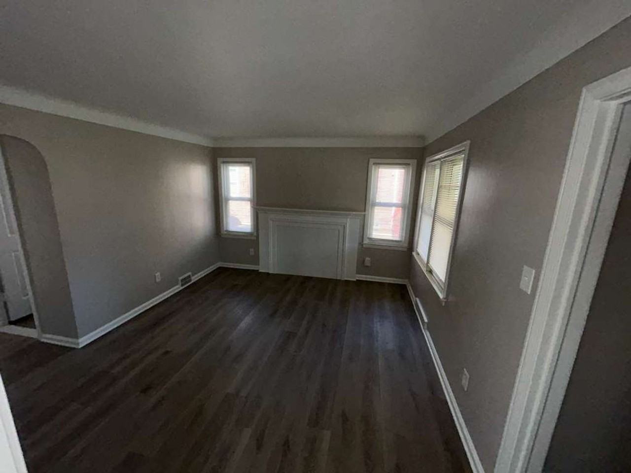 15781 Biltmore St - Photo 4 of 15