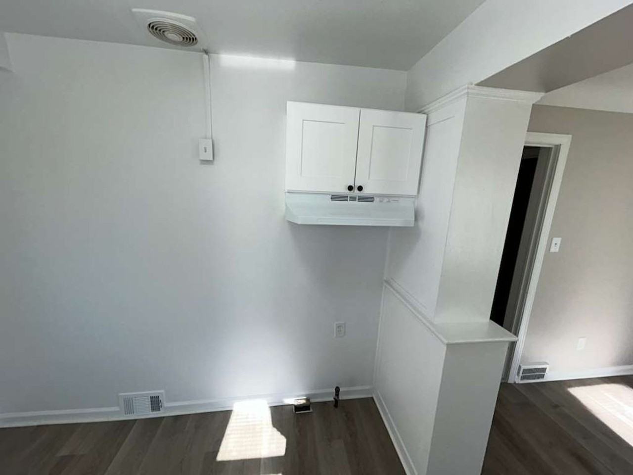 15781 Biltmore St - Photo 7 of 15