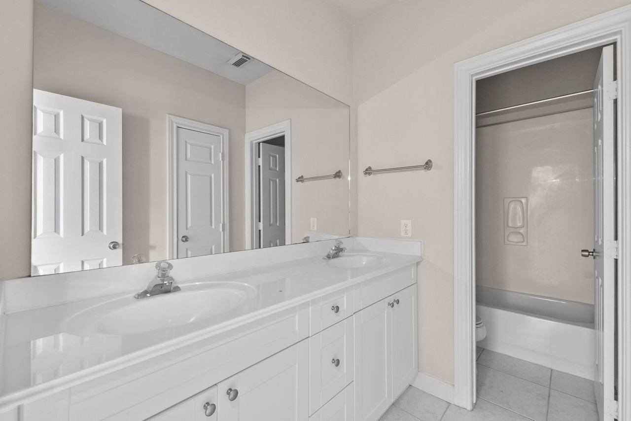 5343 Kiam Street - Photo 5 of 37