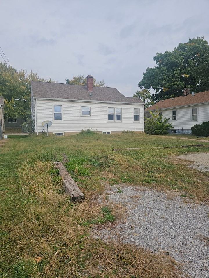 1017 Grant Street - Photo 2 of 9