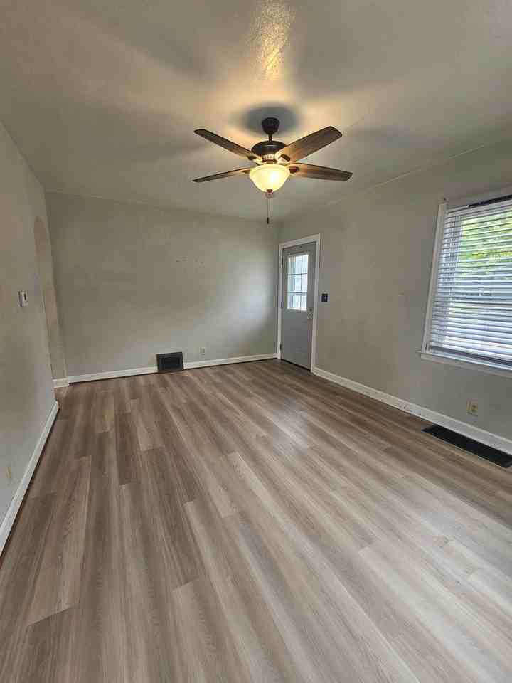 1017 Grant Street - Photo 3 of 9