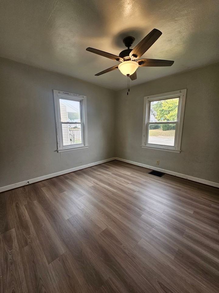 1017 Grant Street - Photo 7 of 9