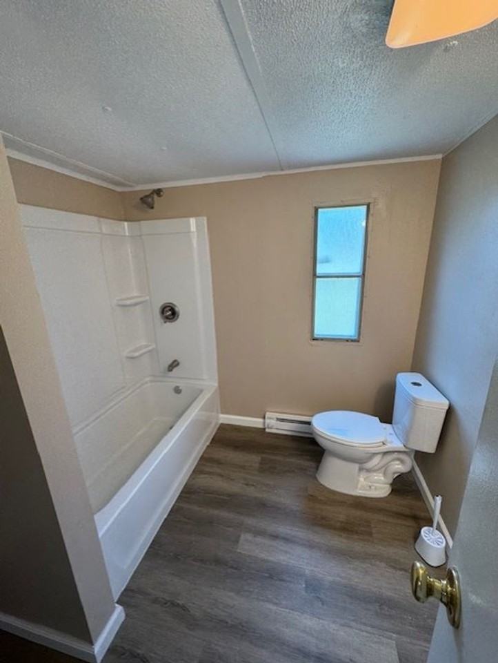 107 Amy St - Photo 3 of 13