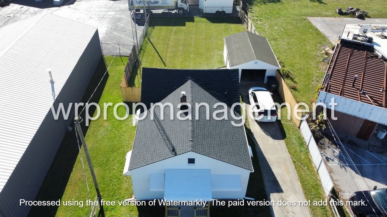 1521 W Alexis Rd - Photo 3 of 13