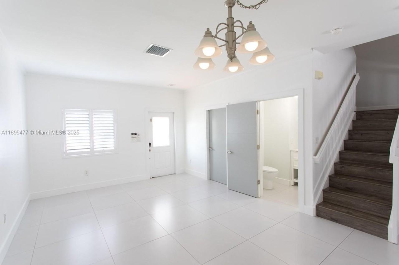 14219 Sw 126th Pl - Photo 3 of 21