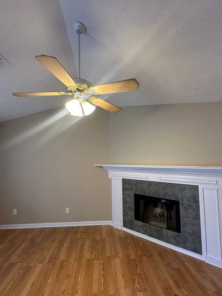 4363 Saddlewood Ct - Photo 2 of 10
