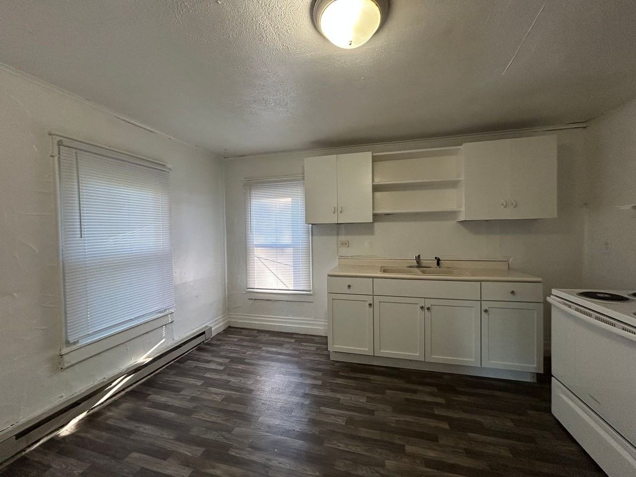 1219 N 5th St - Photo 2 of 11