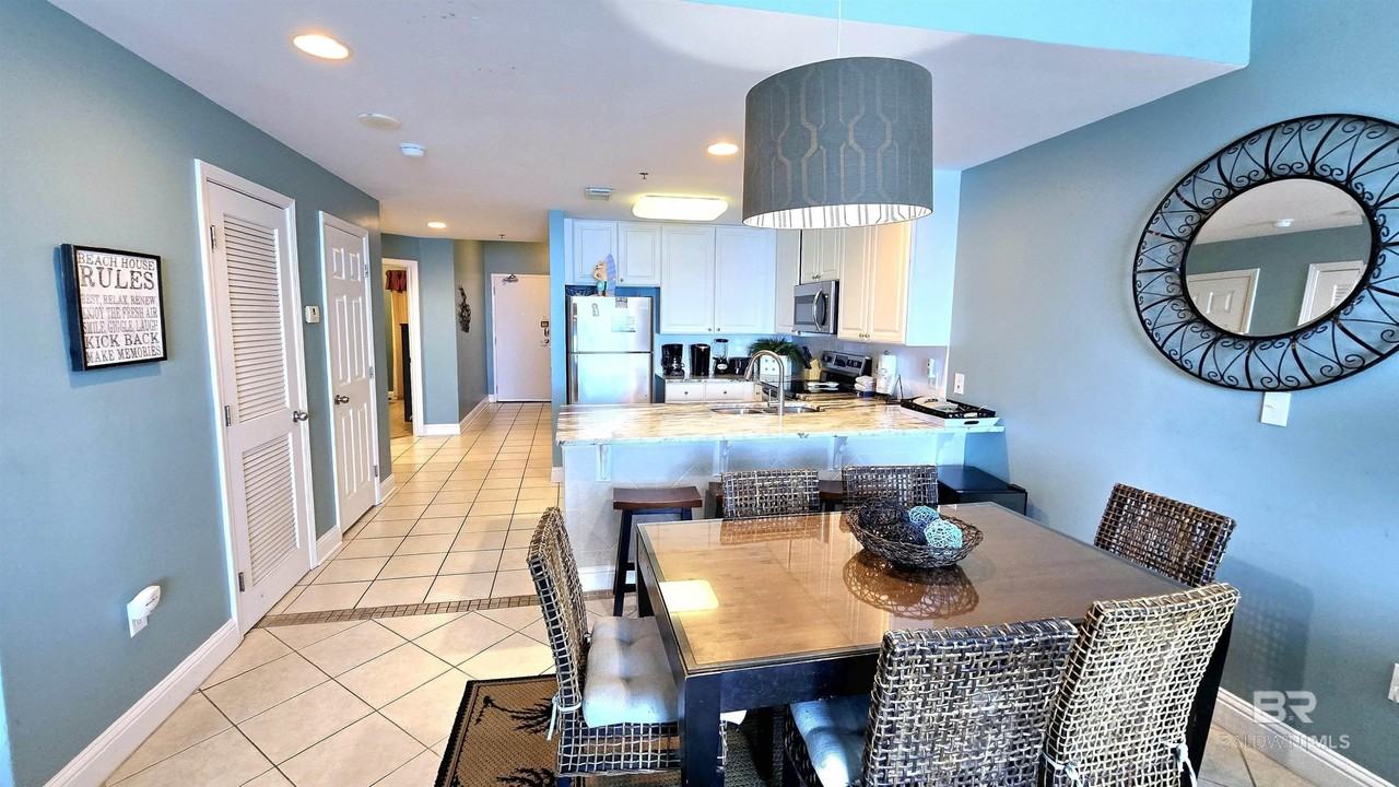 455 E Beach Blvd #1506 - Photo 3 of 30