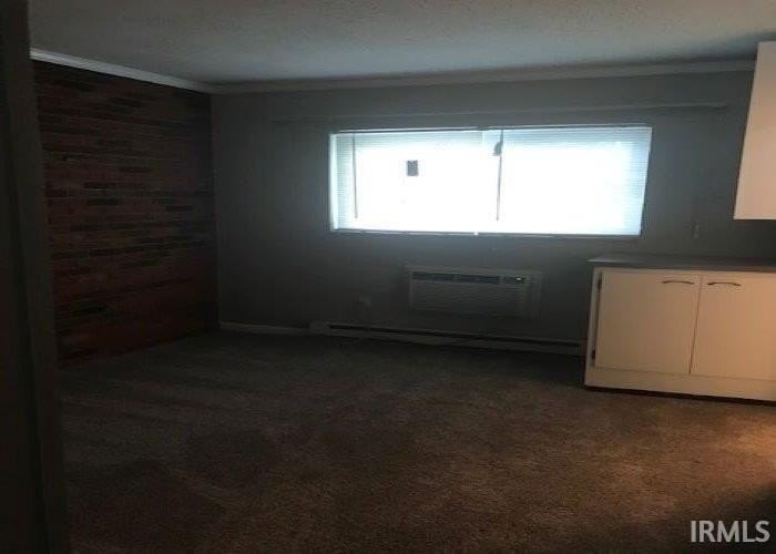 305 N Dunn St - Photo 3 of 7