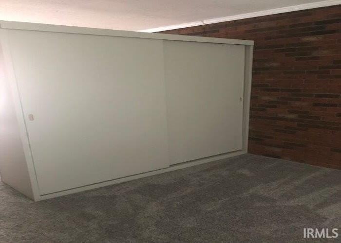 305 N Dunn St - Photo 4 of 7