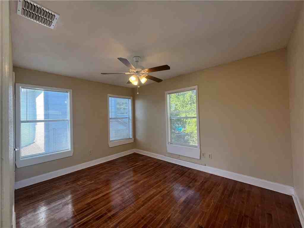 3412 Denver Ave #C - Photo 4 of 14