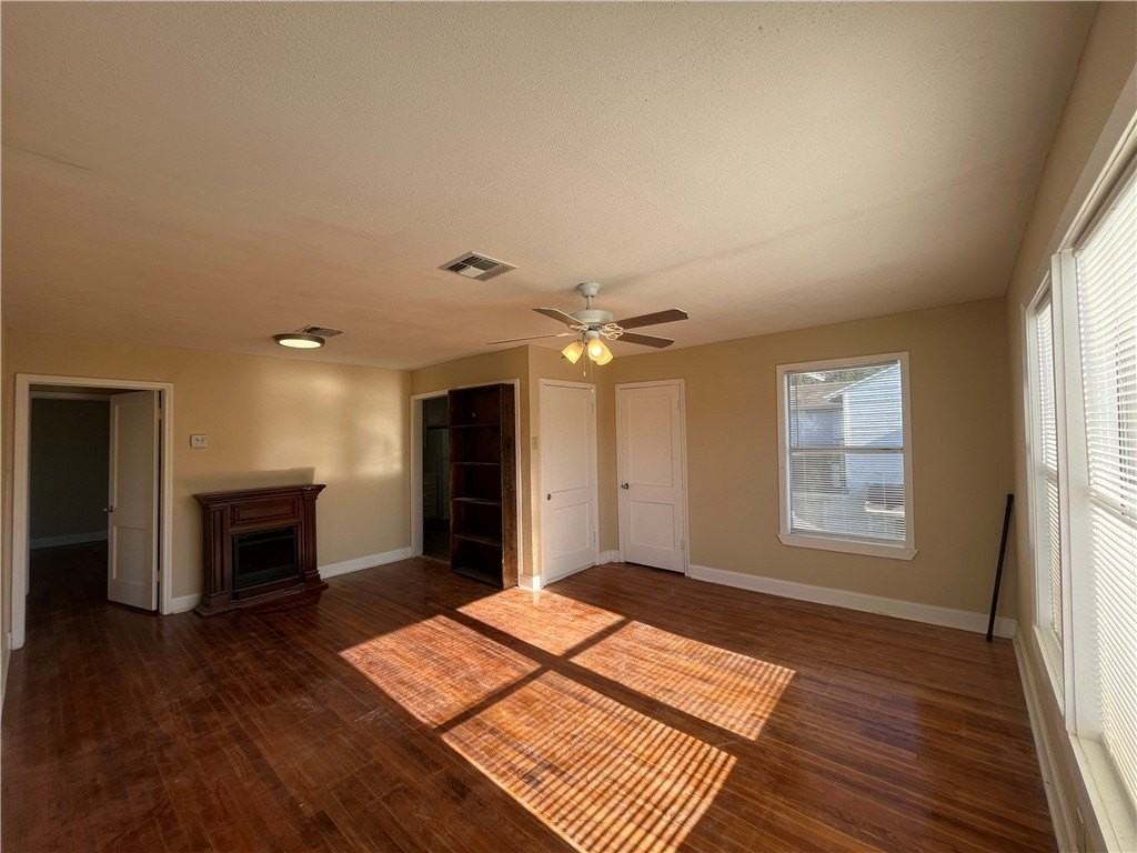 3412 Denver Ave #C - Photo 5 of 14