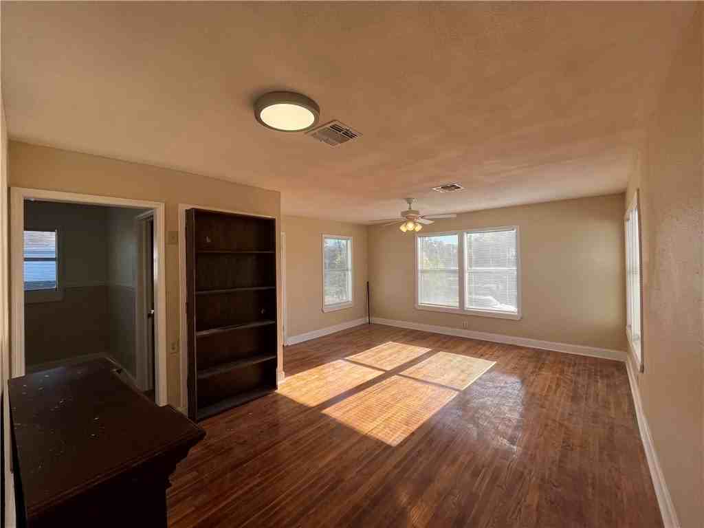 3412 Denver Ave #C - Photo 7 of 14