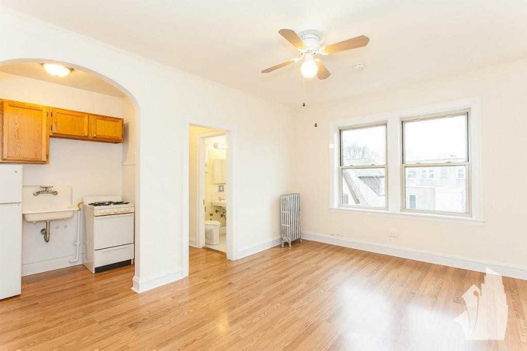 2536 N Sawyer Ave #105 - Photo 4 of 12