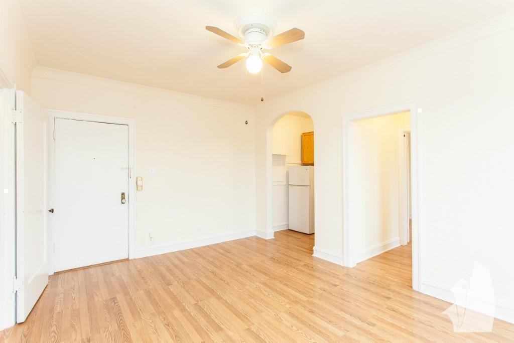 2536 N Sawyer Ave #105 - Photo 6 of 12