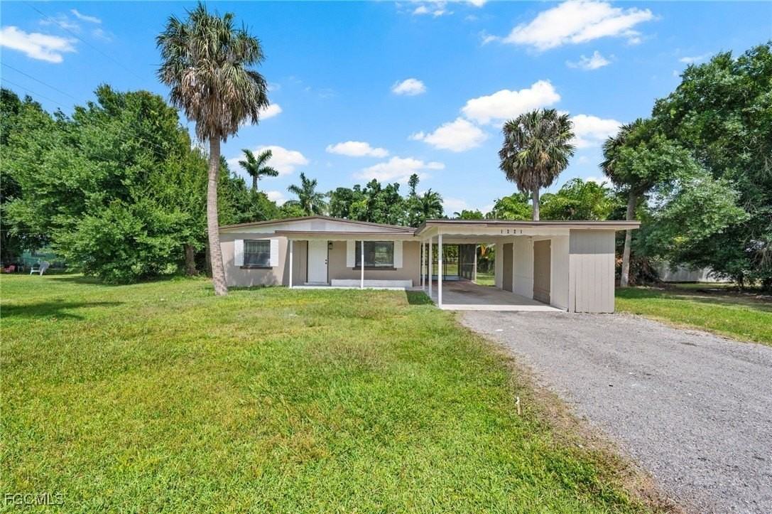 1221 Turner St - Photo 3 of 24