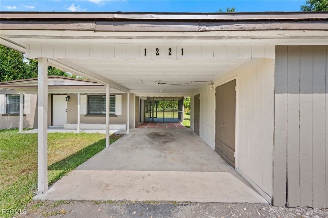 1221 Turner St - Photo 5 of 24