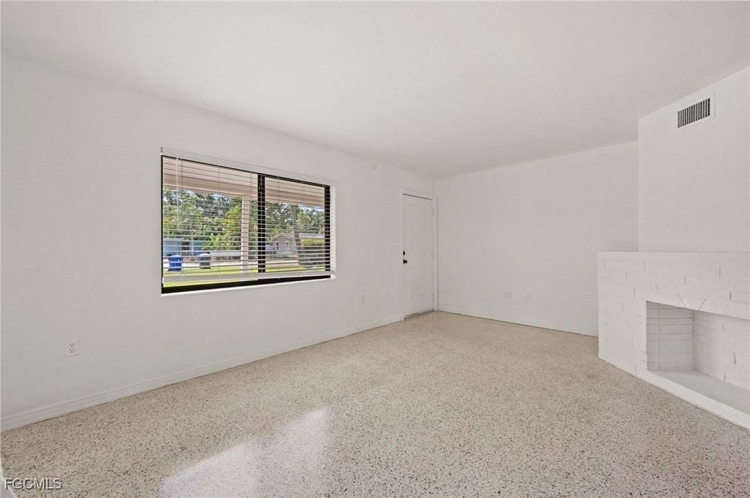 1221 Turner St - Photo 7 of 24