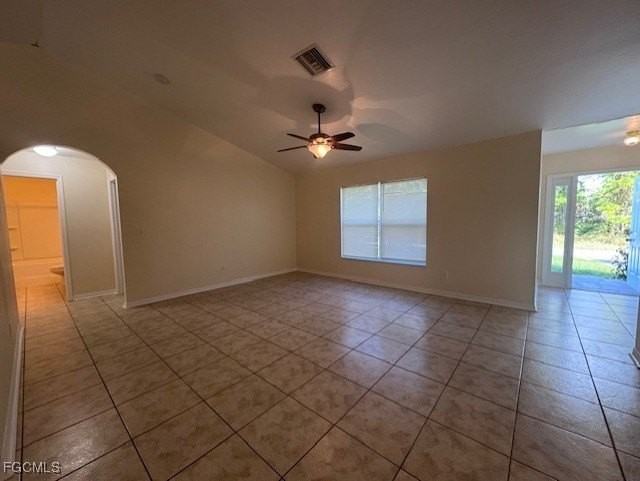 1118 Copley St E - Photo 5 of 23